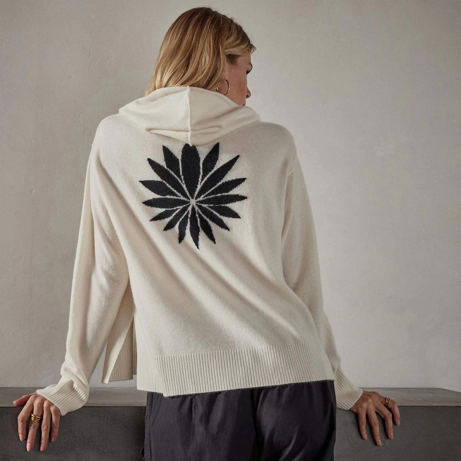 Agave Graphic Hoodie - Ivory/Black