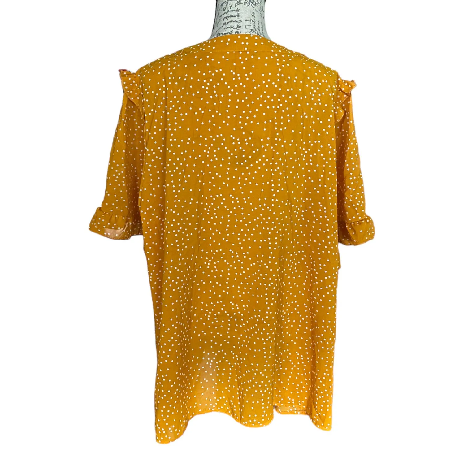 Bloomchic Plus Size Yellow & White Polka Dot V Neck Shirt 22/24