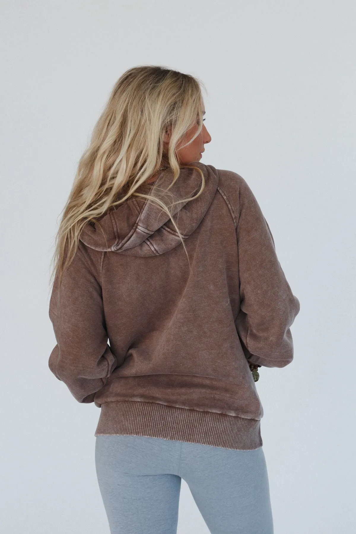 Campfire Cozy Hooded Sweatshirt - Mocha