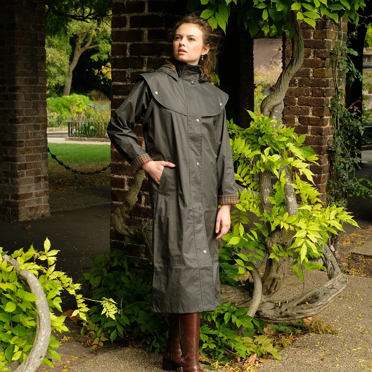 Long Cotswold Raincoat in Olive